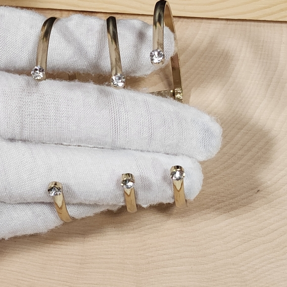 Bangle Wrist Bracelet color gold Metal/ Pre-owned EXCELLENT CONDITION - Picture 5 of 10